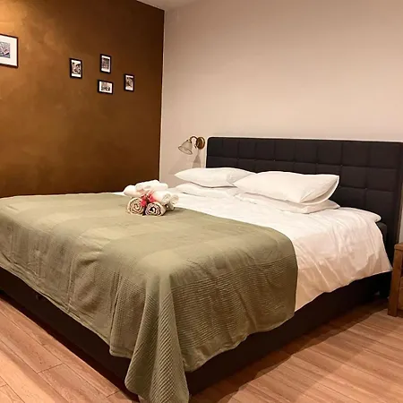 With Hot Tub - Pobri, - 27506 דירה אופטיה